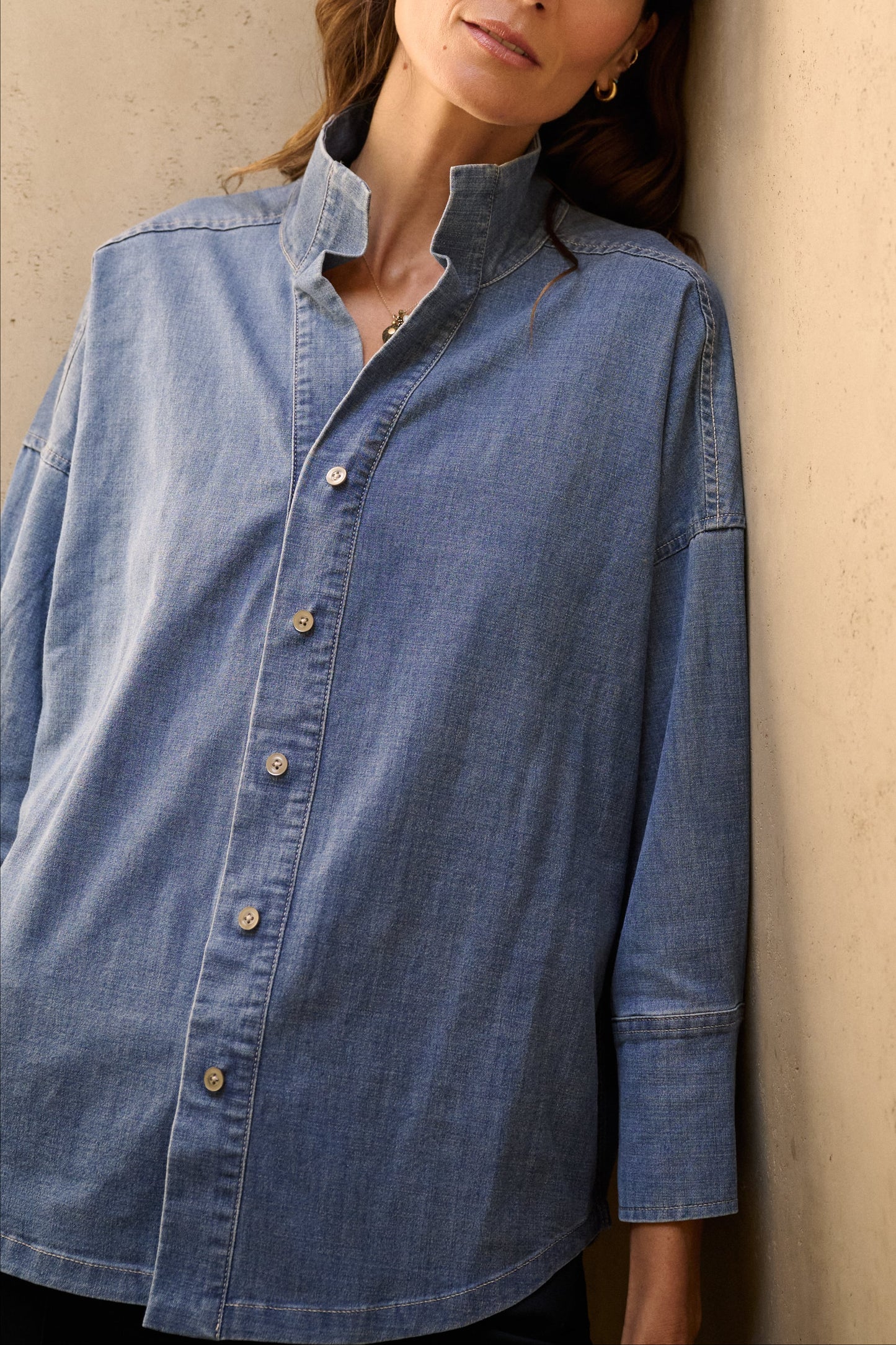 Vera Woven Shirt in Chambray