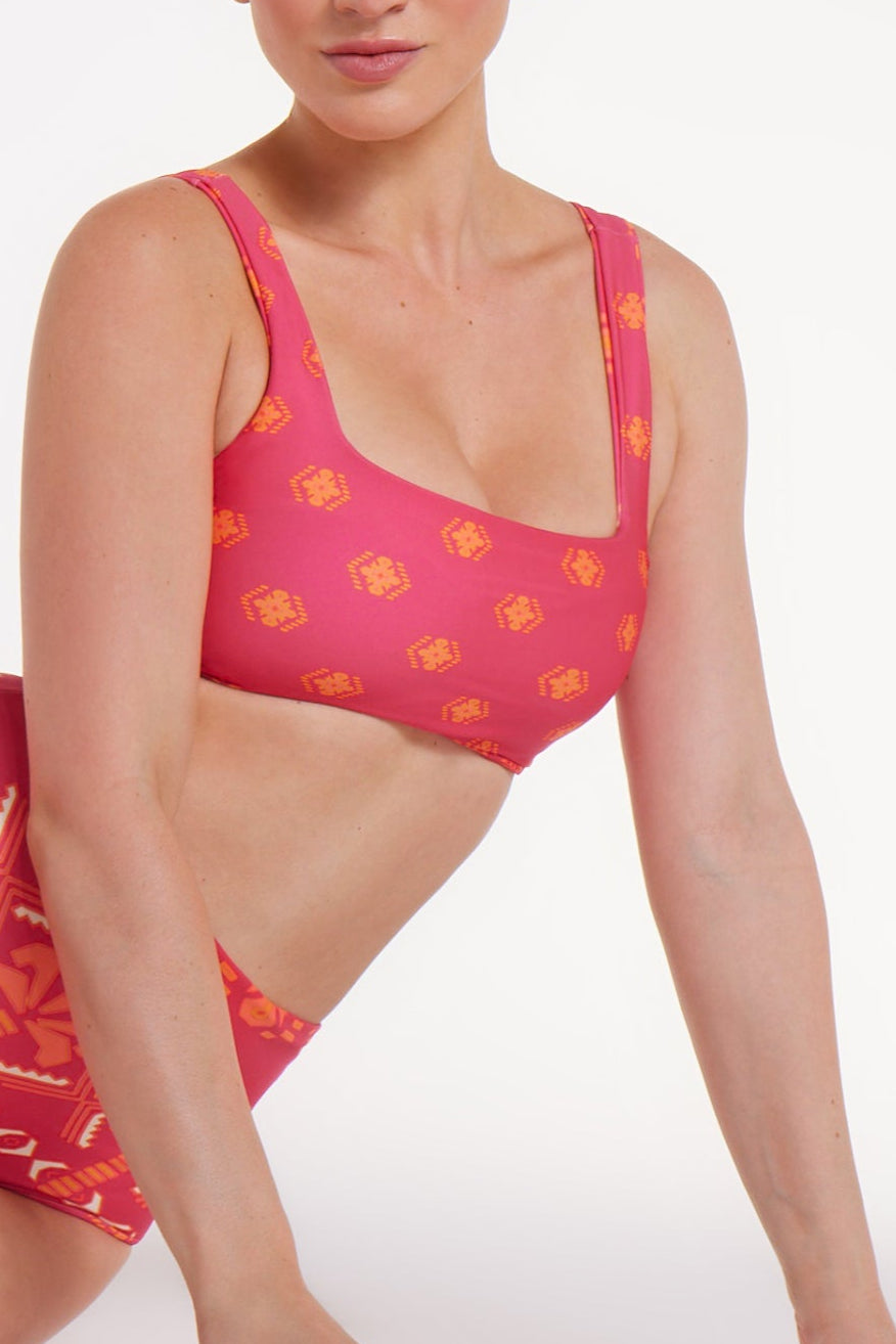 Back in Maggie Top in Tribal Gone West by Hermoza