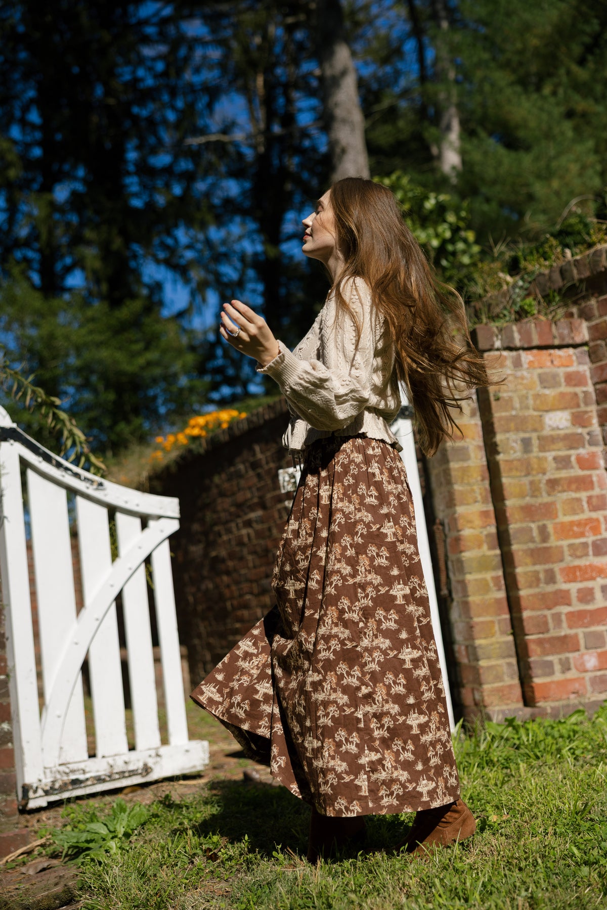 Serena V-Band Skirt in Enchanted Meadow