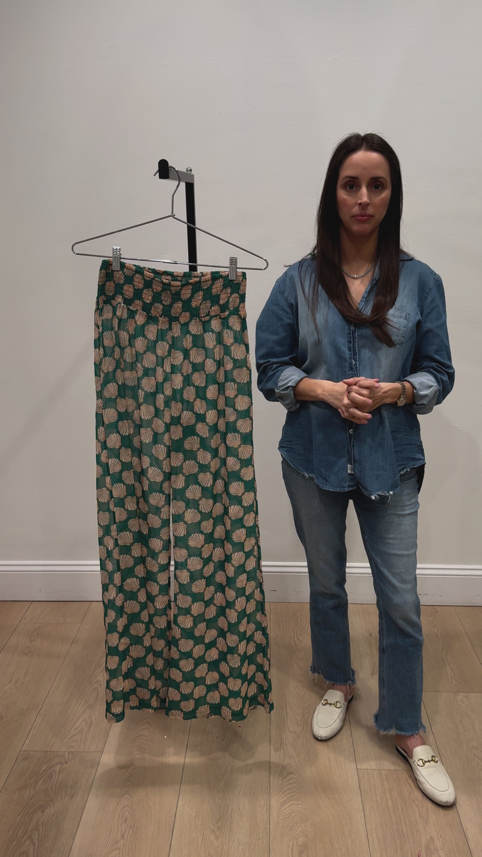New in Nora High-waisted Pants Cover-up in Green by Hermoza