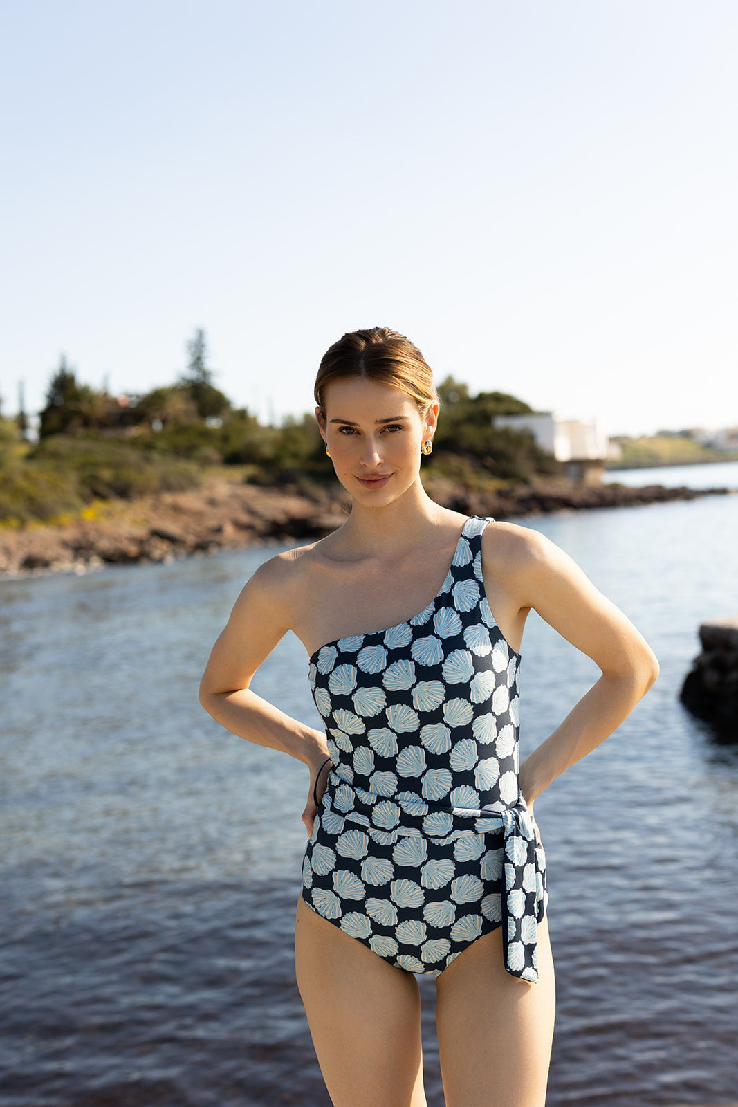 Johanna Reversible One Shoulder One Piece Swimsuit in Navy Shell Chest