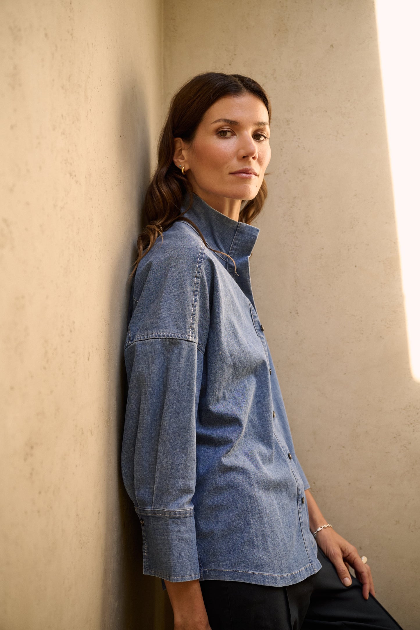 Vera Woven Shirt in Chambray