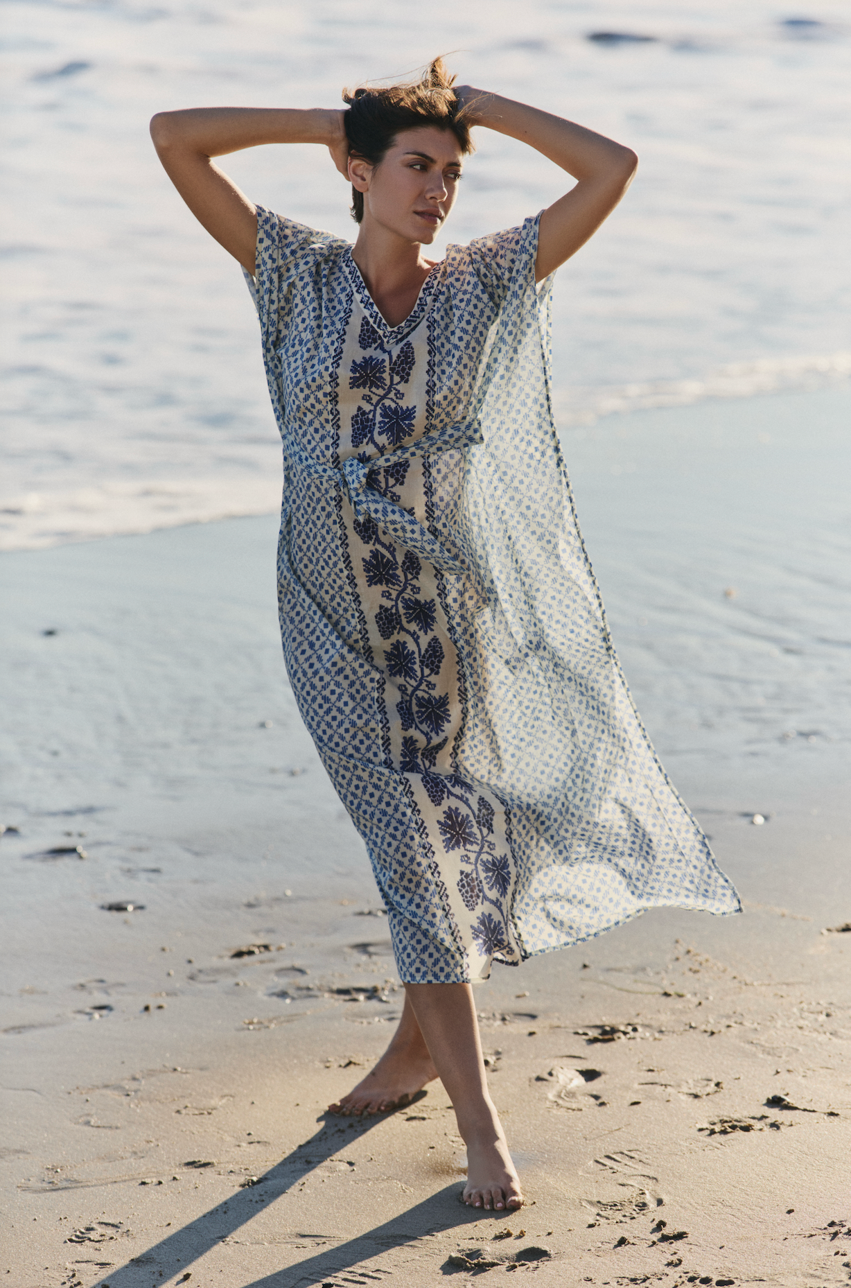 Carrie Caftan in Santorini Dots Santorini Dots / M/L at Hermoza Carrie Caftan in Santorini Dots Santorini Dots / M/L at Hermoza