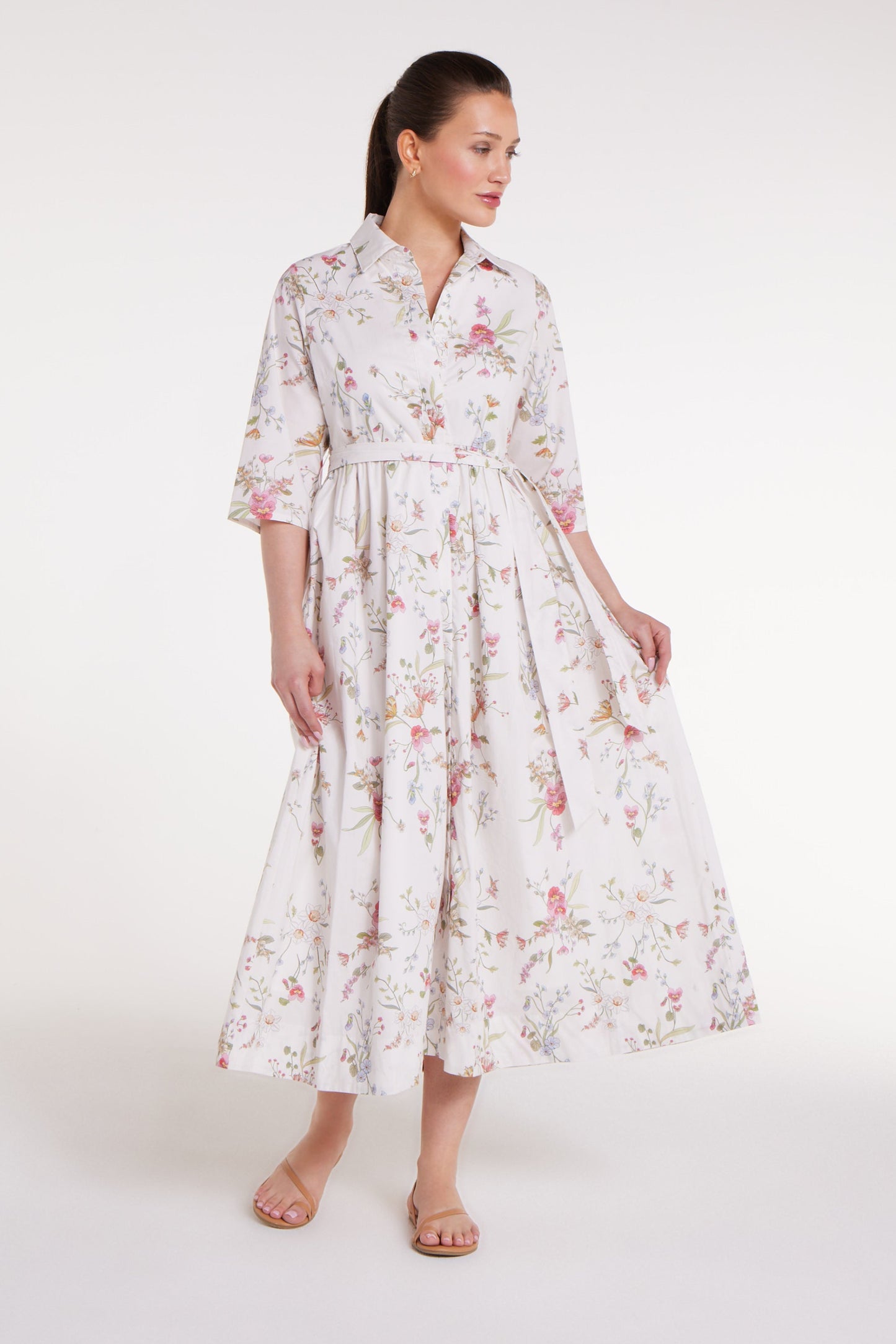 Francesca Collared Belted Maxi Dress in White Floral